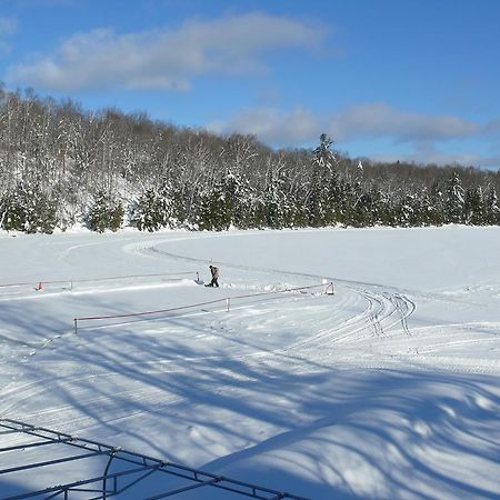 Auberge Du Lac Morency Saint Hippolyte Ngoại thất bức ảnh