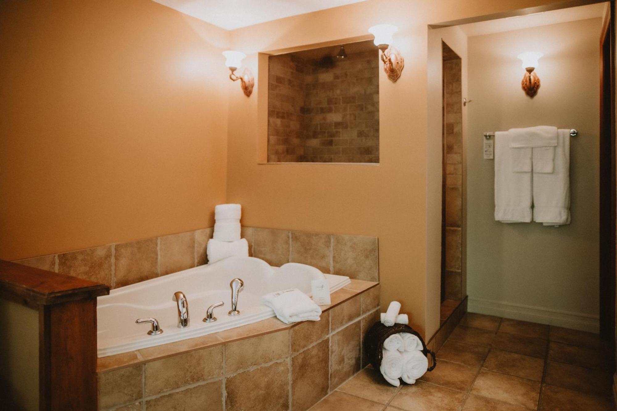 Auberge Du Lac Morency Saint Hippolyte Ngoại thất bức ảnh