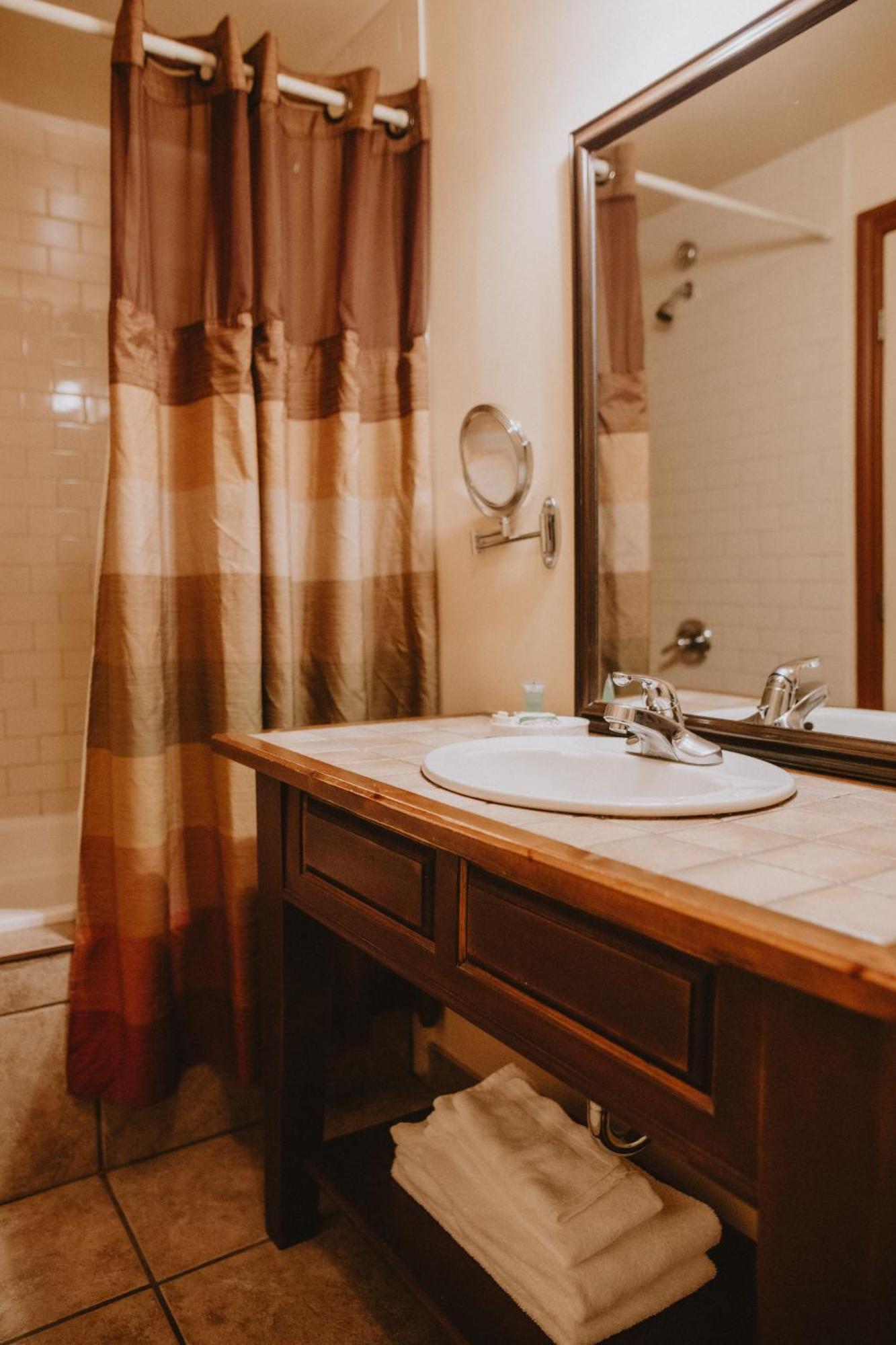 Auberge Du Lac Morency Saint Hippolyte Ngoại thất bức ảnh